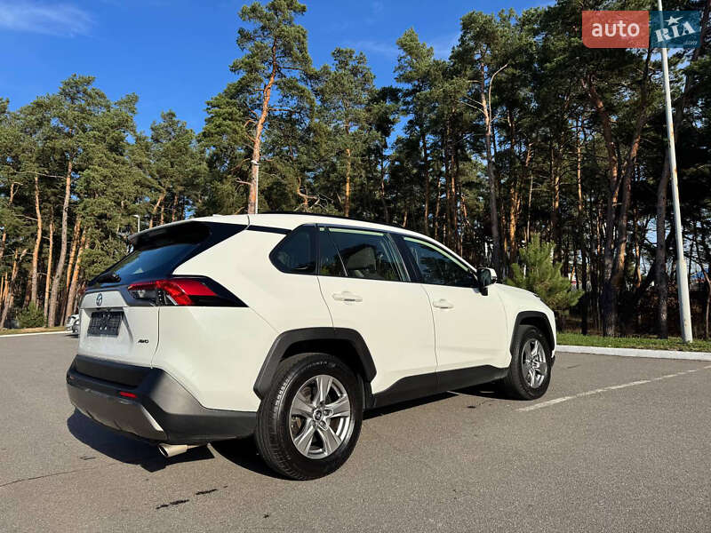 Внедорожник / Кроссовер Toyota RAV4 2022 в Киеве фото 4 Внедорожник / Кроссовер Toyota RAV4 2022 в Киеве