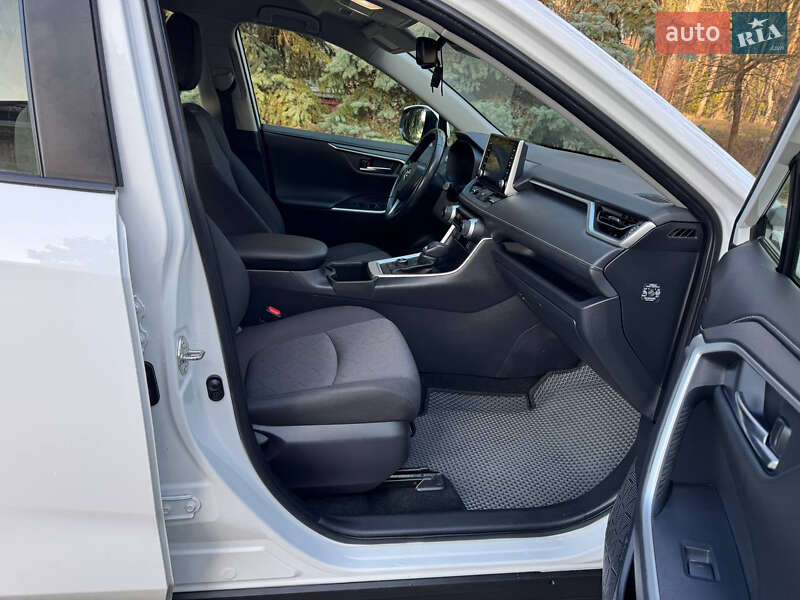 Внедорожник / Кроссовер Toyota RAV4 2022 в Киеве фото 34 Внедорожник / Кроссовер Toyota RAV4 2022 в Киеве
