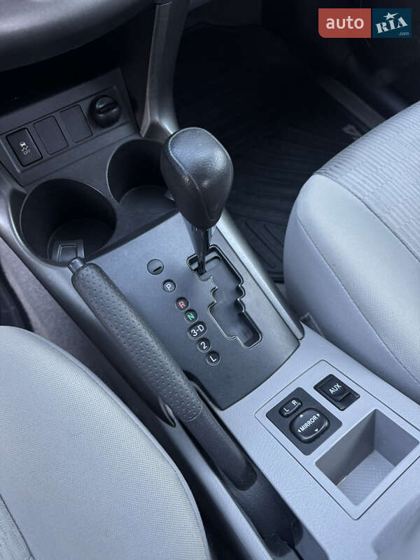 Позашляховик / Кросовер Toyota RAV4 2009 в Львові