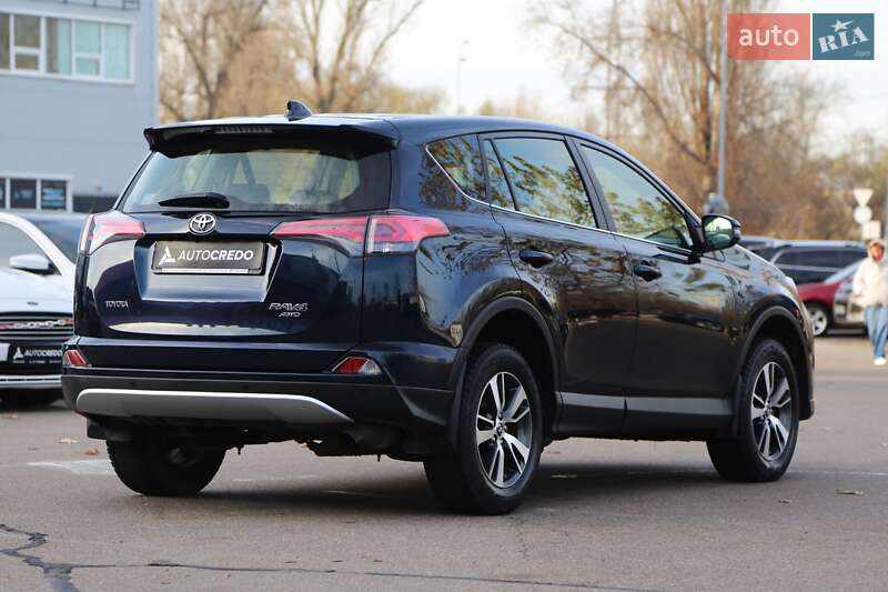Внедорожник / Кроссовер Toyota RAV4 2017 в Киеве фото 7 Внедорожник / Кроссовер Toyota RAV4 2017 в Киеве