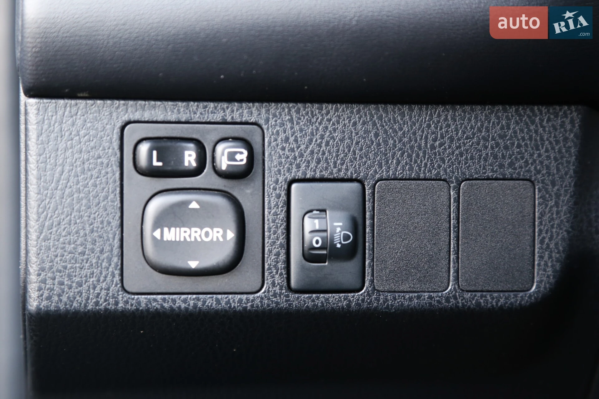 2017 Toyota RAV 4 - мініатюра 23
