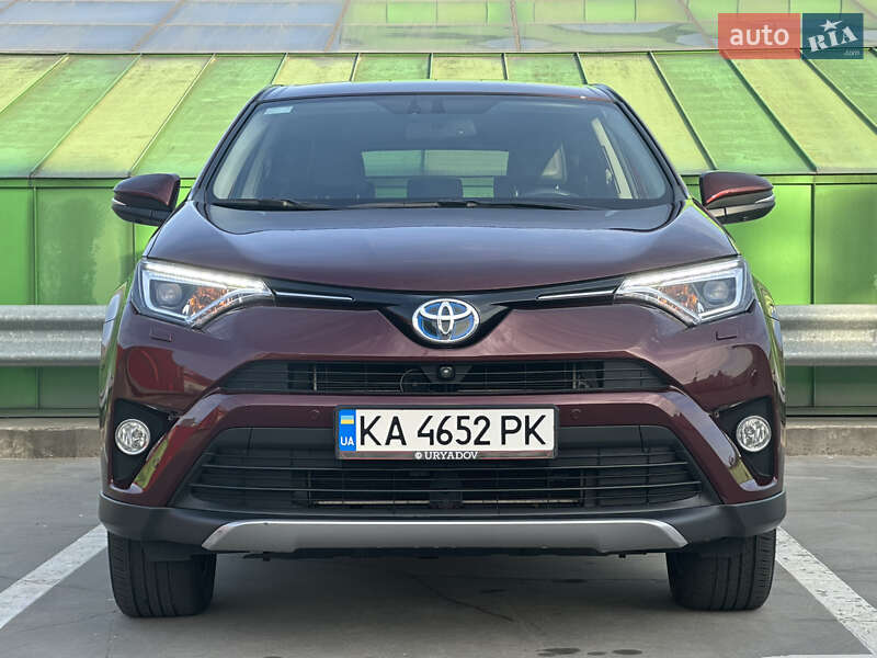 Внедорожник / Кроссовер Toyota RAV4 2017 в Киеве
