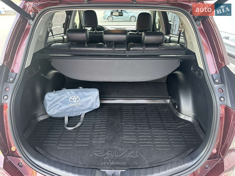 Внедорожник / Кроссовер Toyota RAV4 2017 в Киеве