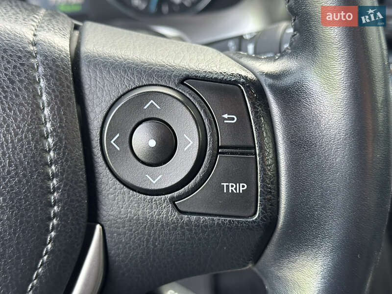 Внедорожник / Кроссовер Toyota RAV4 2017 в Киеве