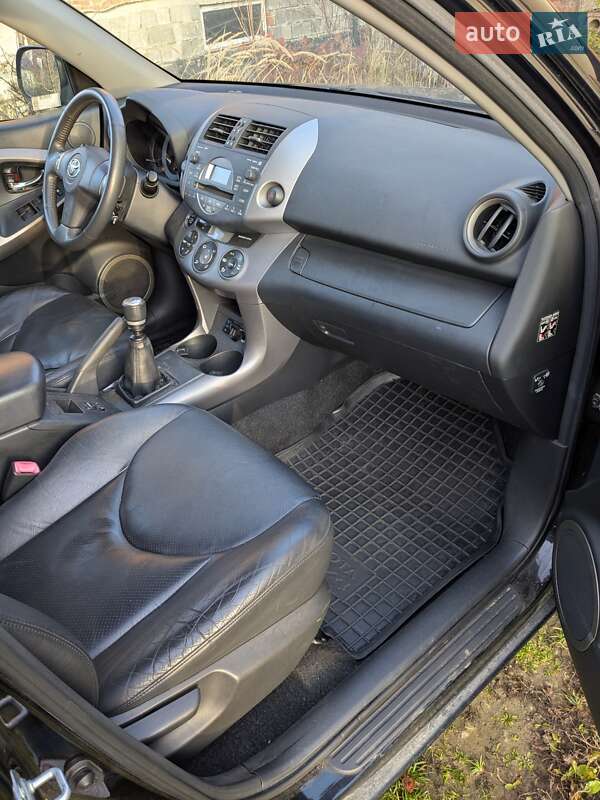 Внедорожник / Кроссовер Toyota RAV4 2007 в Богородчанах