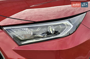 Внедорожник / Кроссовер Toyota RAV4 2021 в Киеве