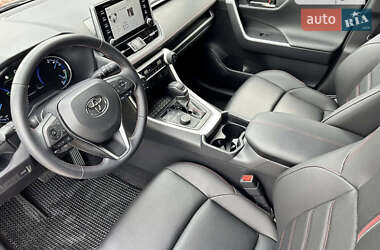 Внедорожник / Кроссовер Toyota RAV4 2021 в Киеве