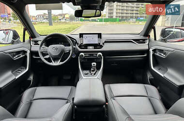 Внедорожник / Кроссовер Toyota RAV4 2021 в Киеве