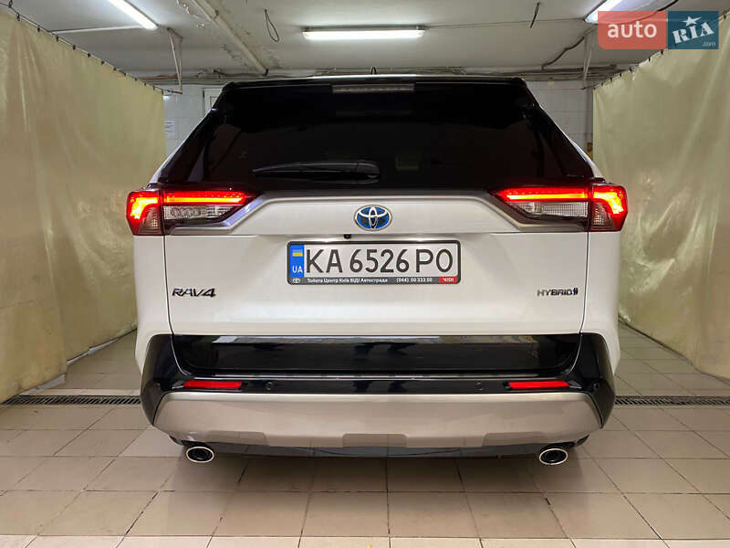 Внедорожник / Кроссовер Toyota RAV4 2024 в Киеве