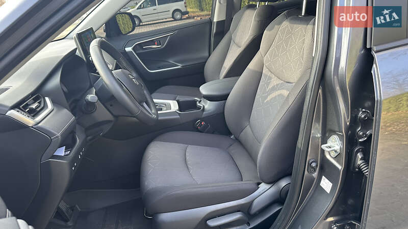 Внедорожник / Кроссовер Toyota RAV4 2024 в Киеве фото 6 Внедорожник / Кроссовер Toyota RAV4 2024 в Киеве