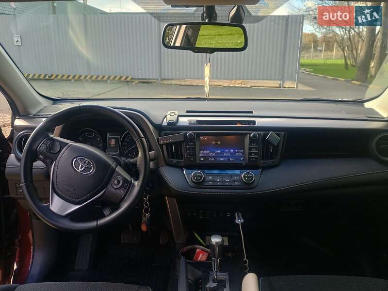 Позашляховик / Кросовер Toyota RAV4 2017 в Олександрії фото 4 Позашляховик / Кросовер Toyota RAV4 2017 в Олександрії