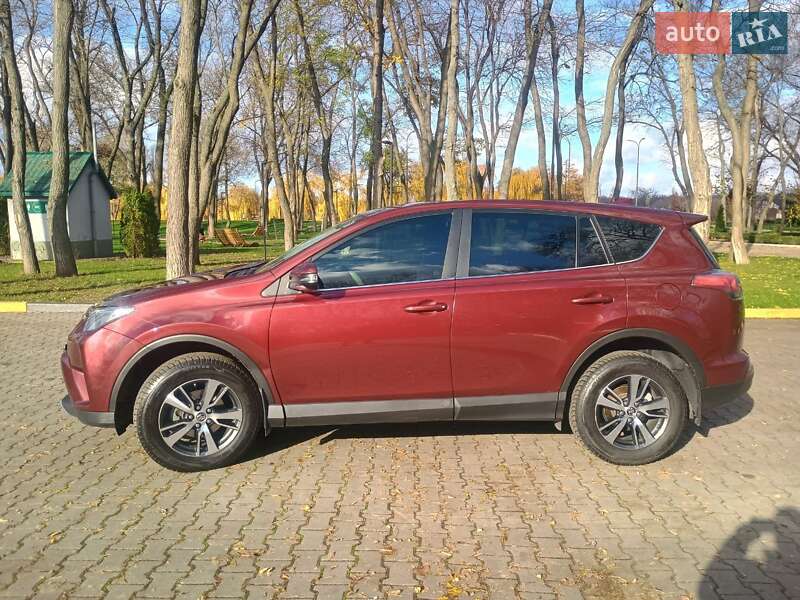 Позашляховик / Кросовер Toyota RAV4 2017 в Олександрії фото 13 Позашляховик / Кросовер Toyota RAV4 2017 в Олександрії