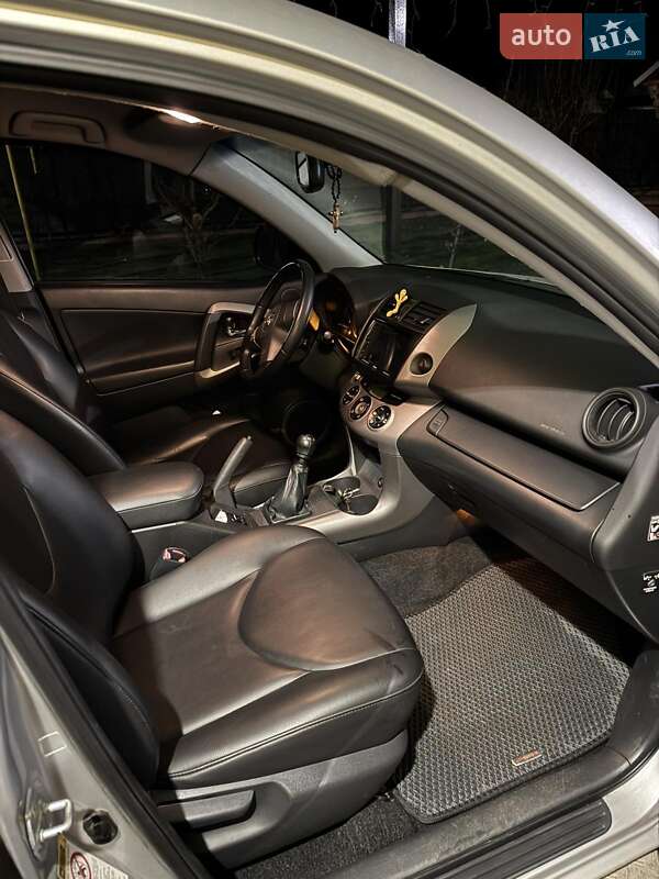 Позашляховик / Кросовер Toyota RAV4 2007 в Коростені