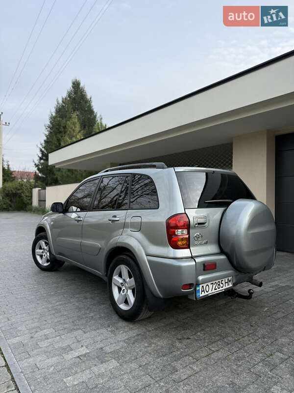 Позашляховик / Кросовер Toyota RAV4 2004 в Ужгороді фото 3 Позашляховик / Кросовер Toyota RAV4 2004 в Ужгороді