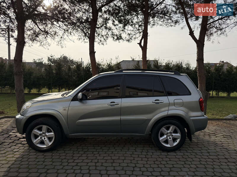 Позашляховик / Кросовер Toyota RAV4 2004 в Ужгороді фото 6 Позашляховик / Кросовер Toyota RAV4 2004 в Ужгороді