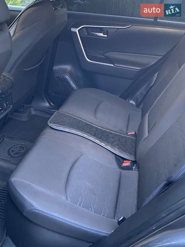 Внедорожник / Кроссовер Toyota RAV4 2022 в Самборе