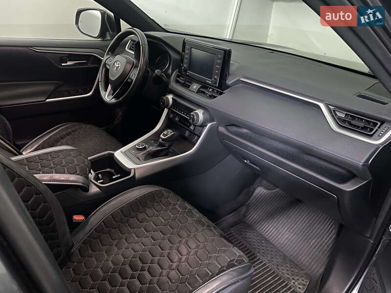 Внедорожник / Кроссовер Toyota RAV4 2022 в Самборе