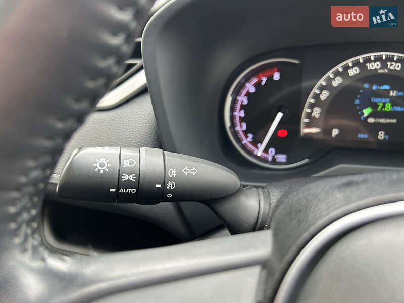 Внедорожник / Кроссовер Toyota RAV4 2019 в Тячеве