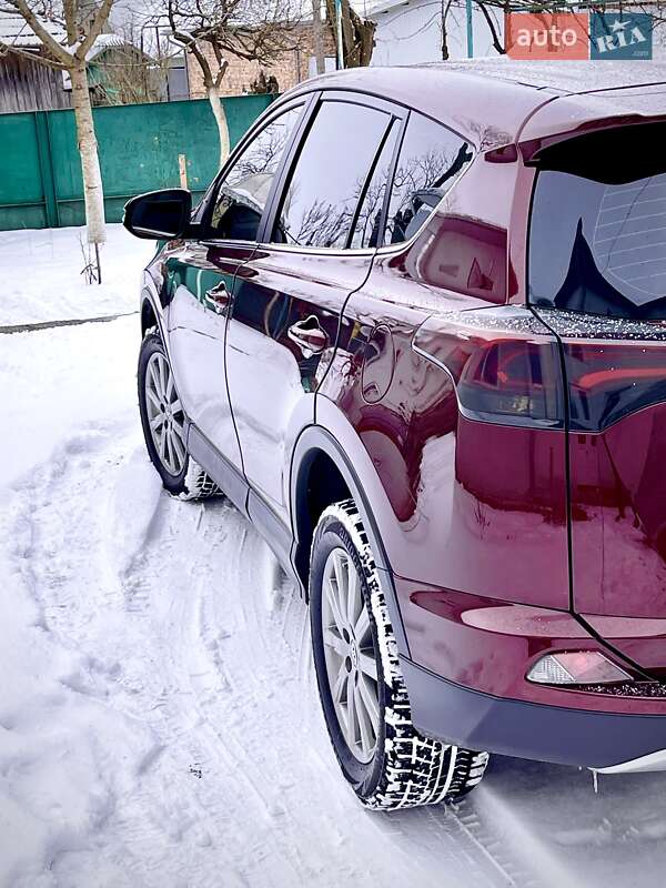 Внедорожник / Кроссовер Toyota RAV4 2017 в Ивано-Франковске фото 8 Внедорожник / Кроссовер Toyota RAV4 2017 в Ивано-Франковске