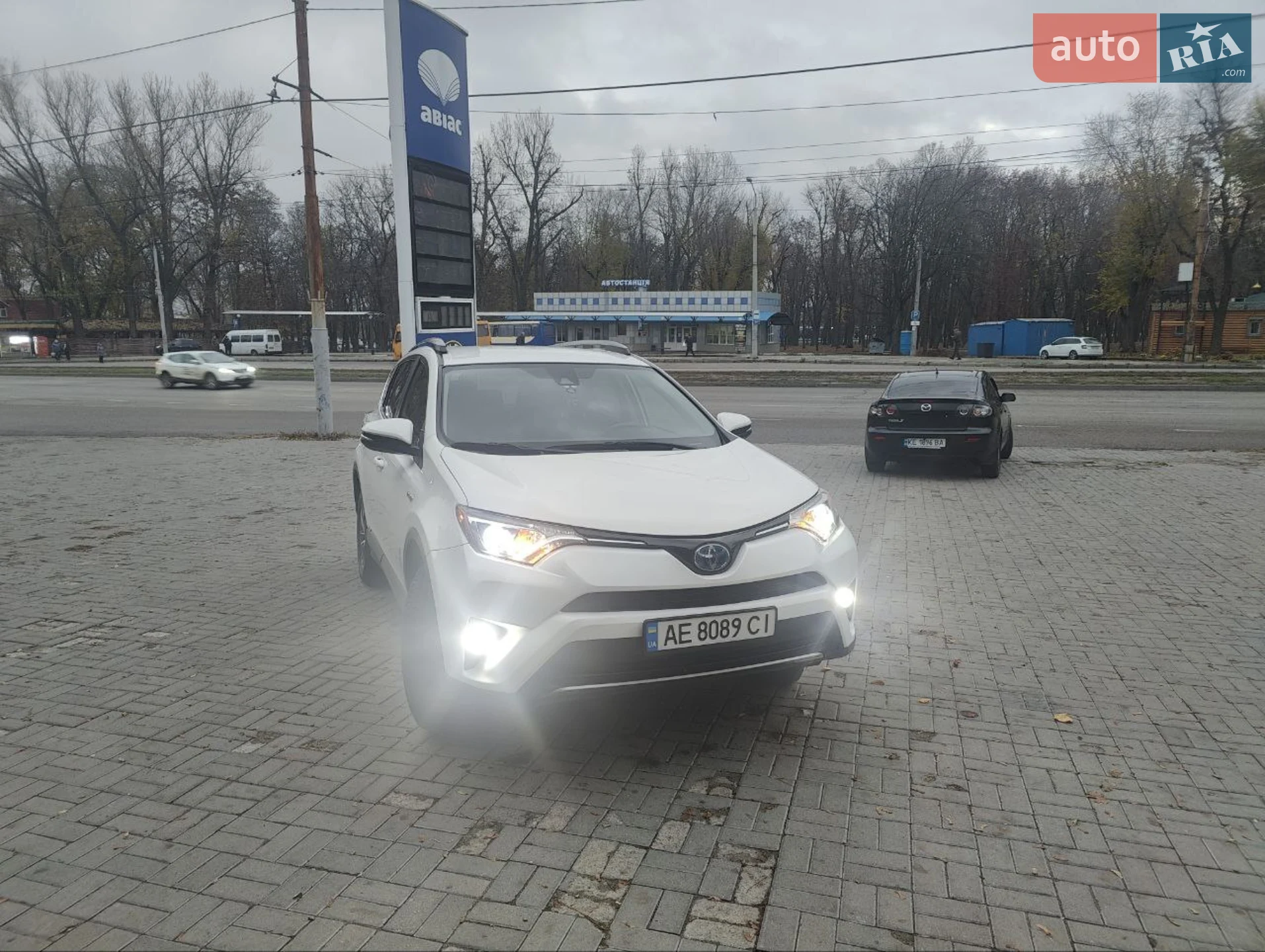 2018 Toyota RAV 4 - мініатюра 5