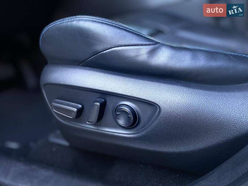 Внедорожник / Кроссовер Toyota RAV4 2020 в Одессе фото 8 Внедорожник / Кроссовер Toyota RAV4 2020 в Одессе