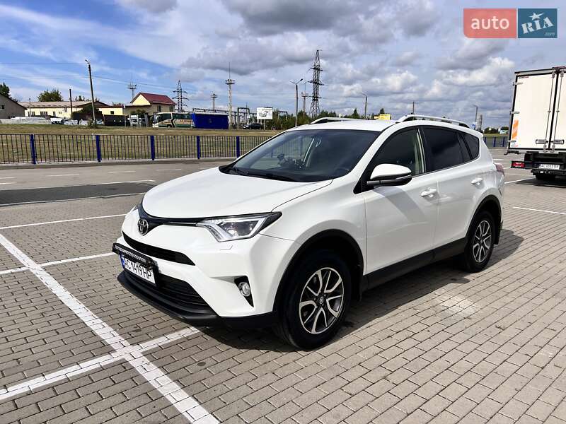Внедорожник / Кроссовер Toyota RAV4 2018 в Нововолынске фото 23 Внедорожник / Кроссовер Toyota RAV4 2018 в Нововолынске