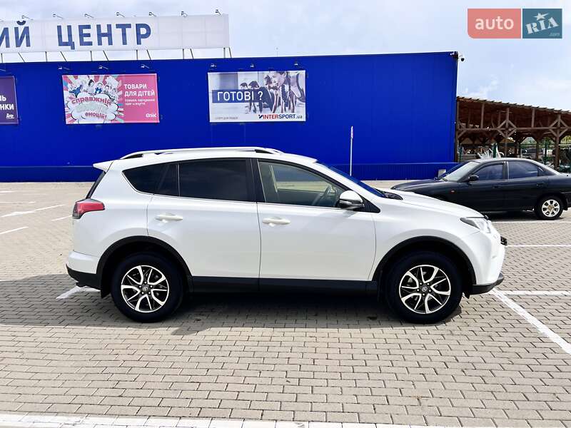 Внедорожник / Кроссовер Toyota RAV4 2018 в Нововолынске фото 25 Внедорожник / Кроссовер Toyota RAV4 2018 в Нововолынске