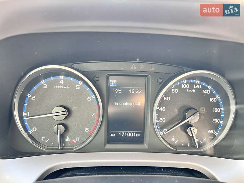 Внедорожник / Кроссовер Toyota RAV4 2018 в Нововолынске фото 47 Внедорожник / Кроссовер Toyota RAV4 2018 в Нововолынске