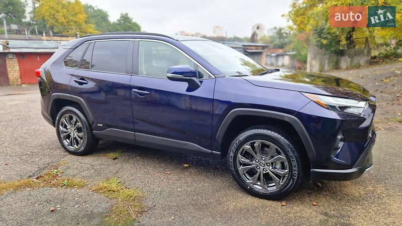 Позашляховик / Кросовер Toyota RAV4 2023 в Києві