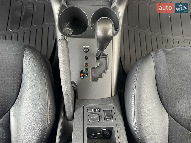 Внедорожник / Кроссовер Toyota RAV4 2011 в Виннице