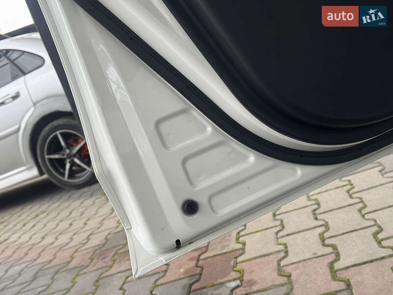 Внедорожник / Кроссовер Toyota RAV4 2011 в Виннице