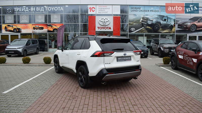 Внедорожник / Кроссовер Toyota RAV4 2020 в Житомире