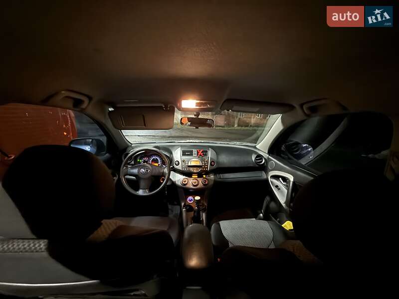 Позашляховик / Кросовер Toyota RAV4 2007 в Харкові
