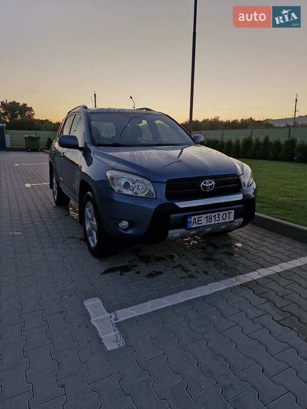 Позашляховик / Кросовер Toyota RAV4 2006 в Вінниці