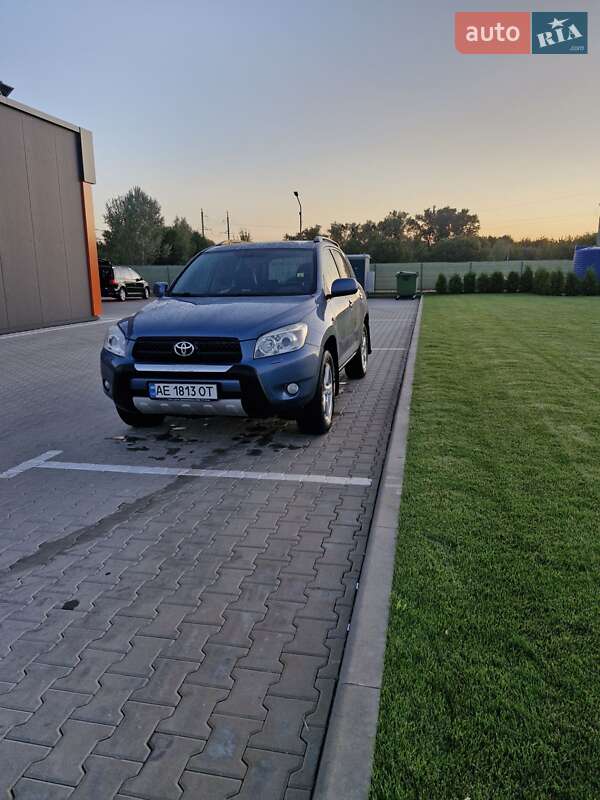 Позашляховик / Кросовер Toyota RAV4 2006 в Вінниці