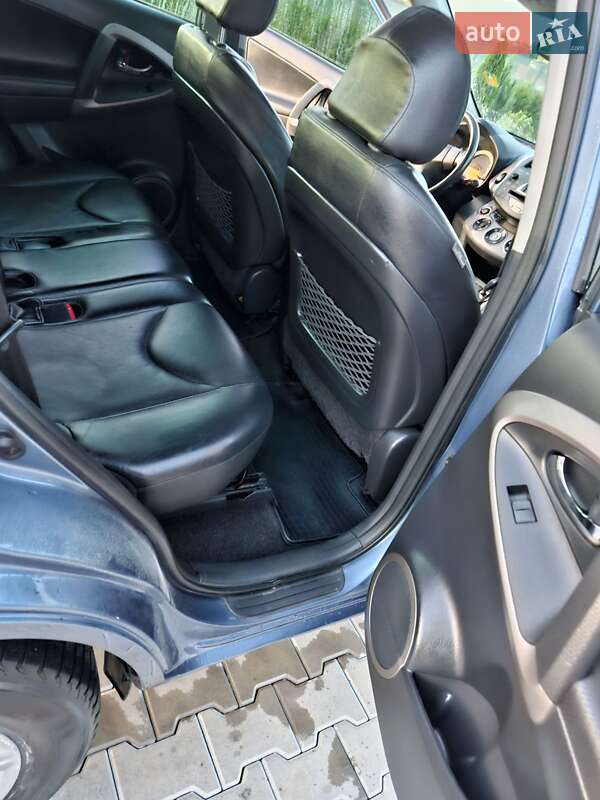 Позашляховик / Кросовер Toyota RAV4 2006 в Вінниці