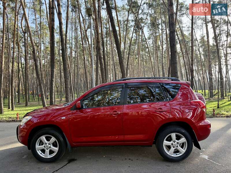 Внедорожник / Кроссовер Toyota RAV4 2008 в Киеве