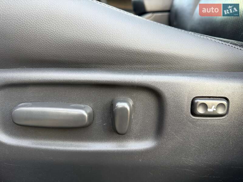 Внедорожник / Кроссовер Toyota RAV4 2008 в Киеве