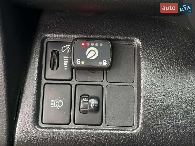 Внедорожник / Кроссовер Toyota RAV4 2008 в Киеве