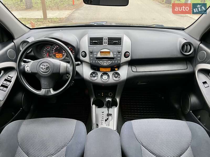 Внедорожник / Кроссовер Toyota RAV4 2008 в Киеве