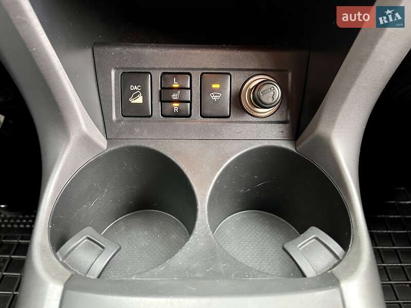 Внедорожник / Кроссовер Toyota RAV4 2008 в Киеве