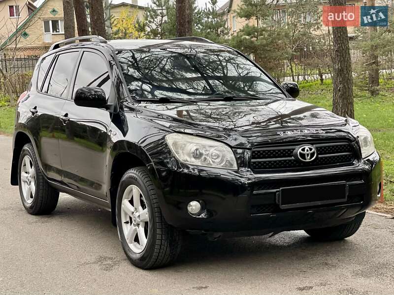 Внедорожник / Кроссовер Toyota RAV4 2008 в Киеве