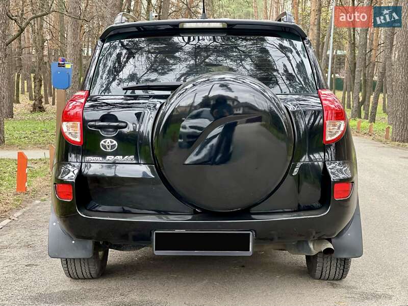 Внедорожник / Кроссовер Toyota RAV4 2008 в Киеве