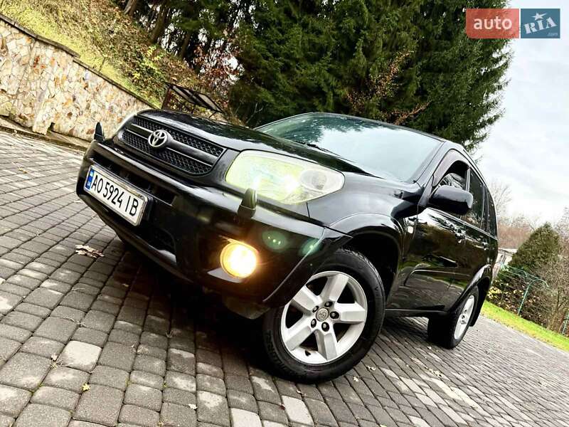 Внедорожник / Кроссовер Toyota RAV4 2005 в Солотвине