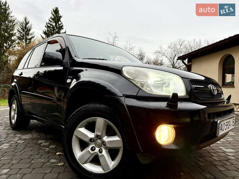 Внедорожник / Кроссовер Toyota RAV4 2005 в Солотвине