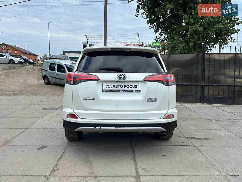 Внедорожник / Кроссовер Toyota RAV4 2017 в Киеве