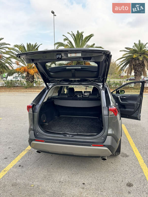 Внедорожник / Кроссовер Toyota RAV4 2022 в Одессе