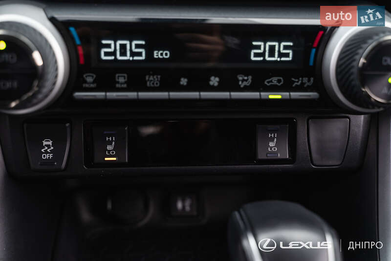 Внедорожник / Кроссовер Toyota RAV4 2019 в Днепре