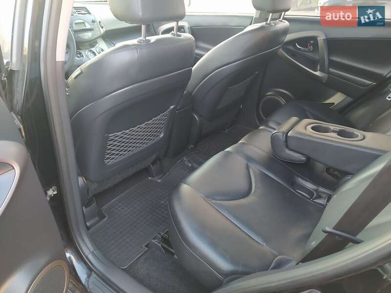 Внедорожник / Кроссовер Toyota RAV4 2007 в Дубно