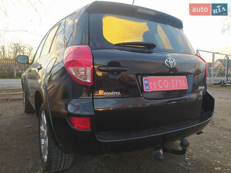 Внедорожник / Кроссовер Toyota RAV4 2007 в Дубно